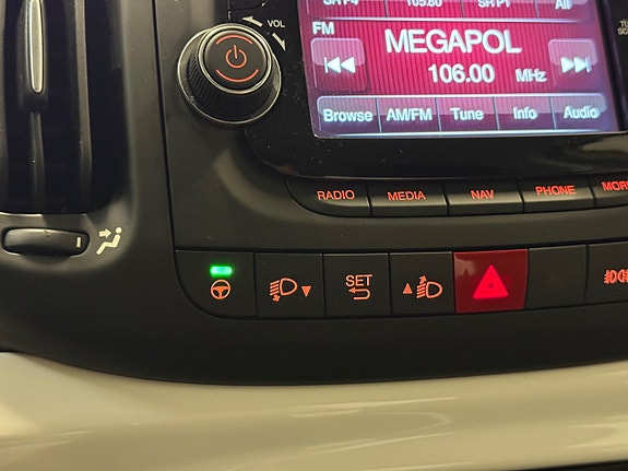 Fiat 500L 27 of 30