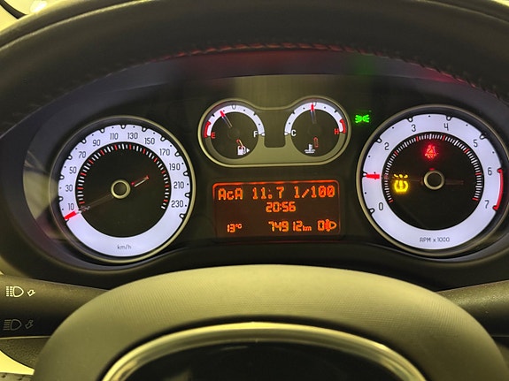 Fiat 500L 23 of 30
