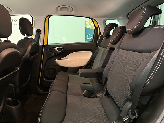 Fiat 500L 14 of 30