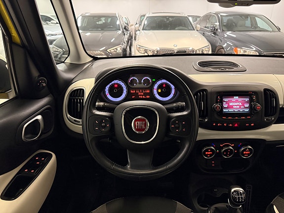 Fiat 500L 20 of 30