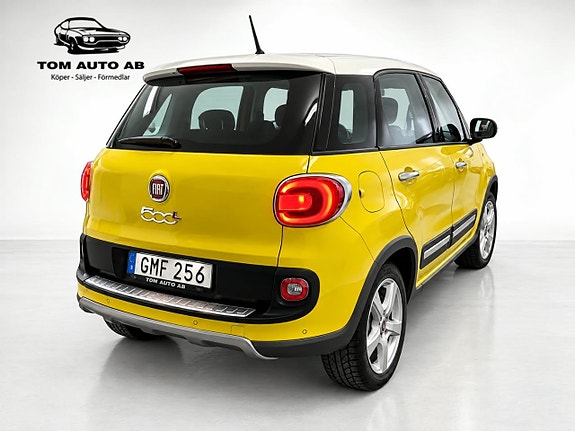 Fiat 500L 8 of 30