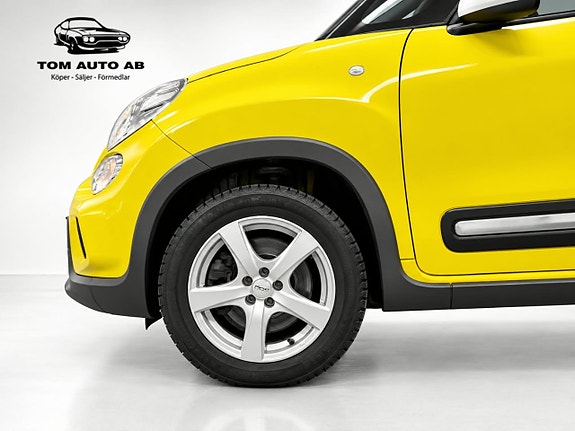 Fiat 500L 3 of 30