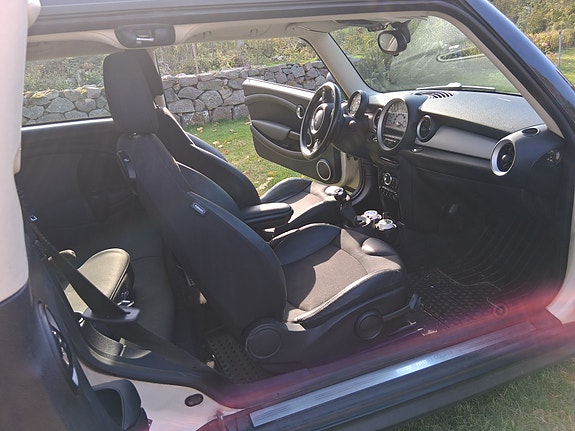 MINI Cooper 6 of 15