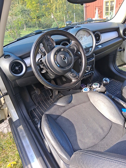 MINI Cooper 5 of 15