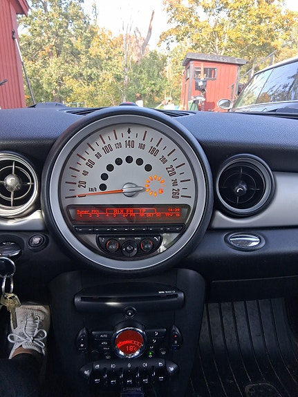 MINI Cooper 10 of 15