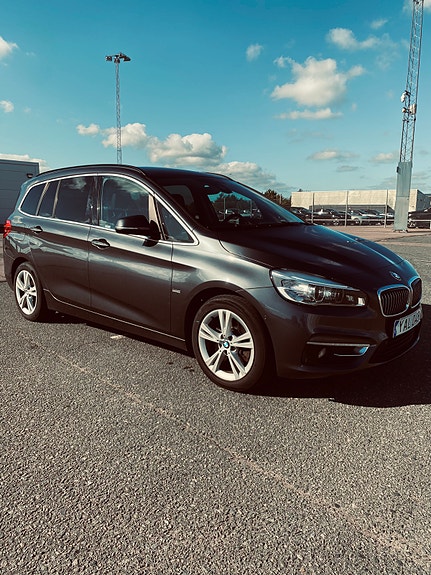 BMW 220d 2 of 14