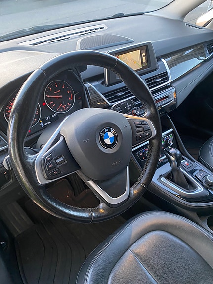 BMW 220d 8 of 14