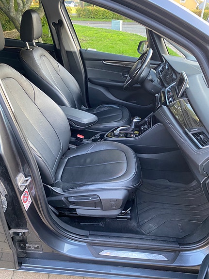 BMW 220d 5 of 14