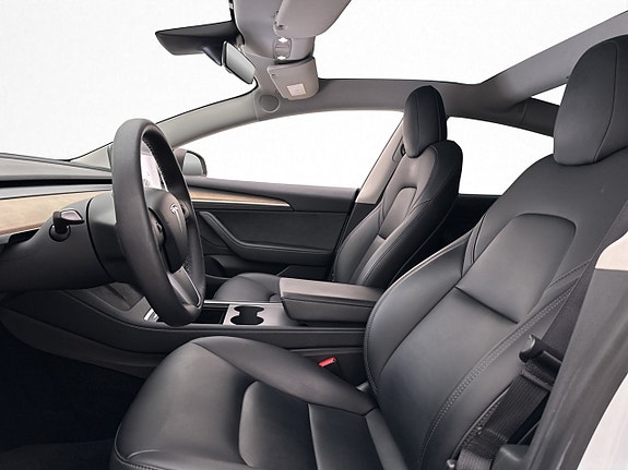 Tesla Model 3 13 of 30
