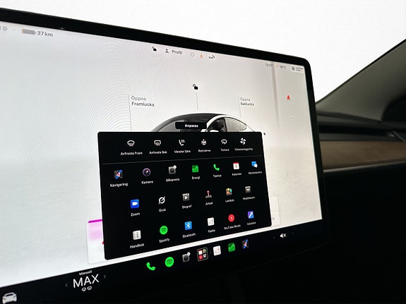 Tesla Model 3 24 of 30