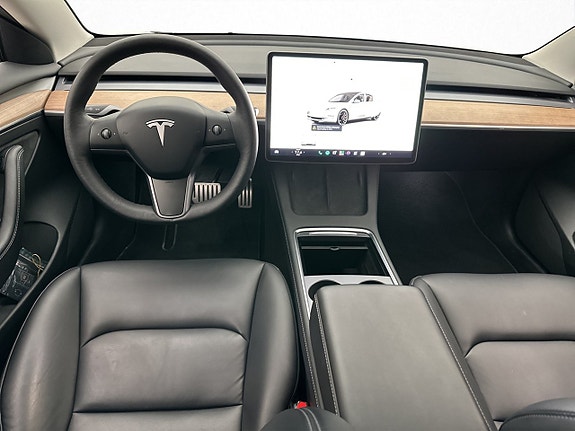 Tesla Model 3 17 of 30