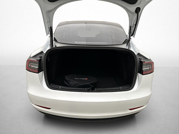 Tesla Model 3 21 of 30
