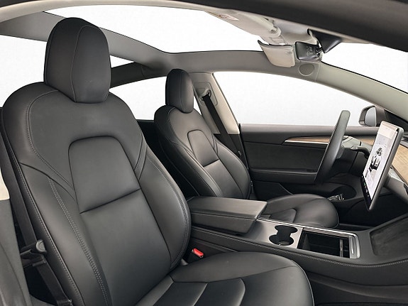 Tesla Model 3 18 of 30
