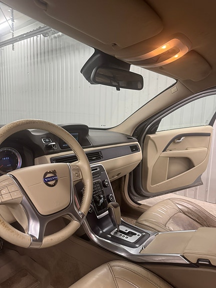 Volvo XC70 5 of 9