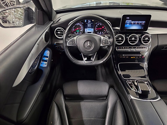 Mercedes-Benz C200 13 of 24