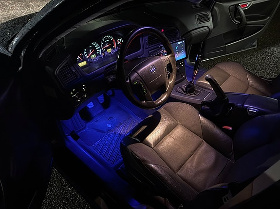 Volvo V70 7 of 9