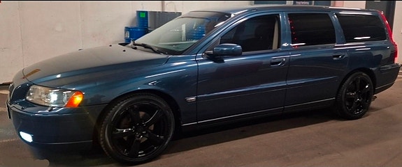 Volvo V70 3 of 9