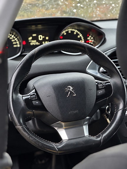 Peugeot 308 SW 10 of 20