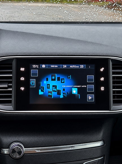 Peugeot 308 SW 13 of 20