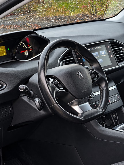 Peugeot 308 SW 9 of 20