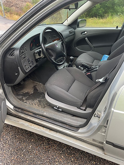 Saab 9-5 5 of 8