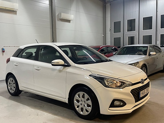 Hyundai i20 5 of 18