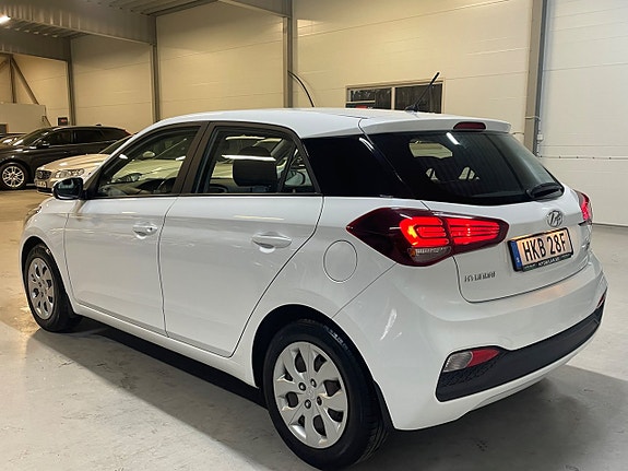 Hyundai i20 9 of 18