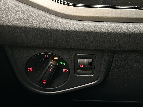 Volkswagen Polo 24 of 24