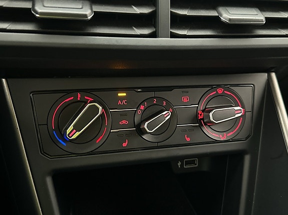 Volkswagen Polo 20 of 24