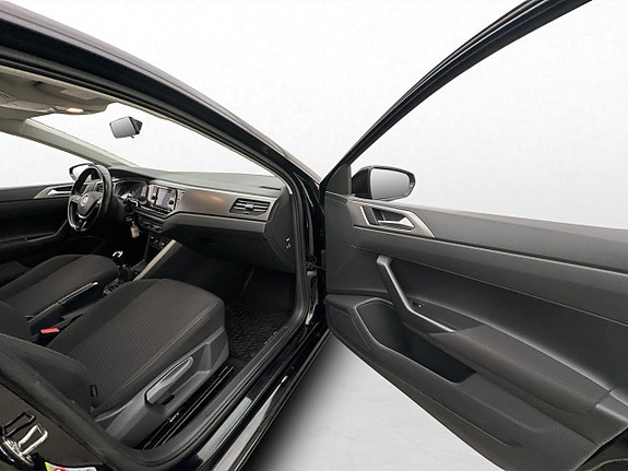 Volkswagen Polo 15 of 24