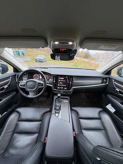 Volvo V90 Cross Country 14 of 14