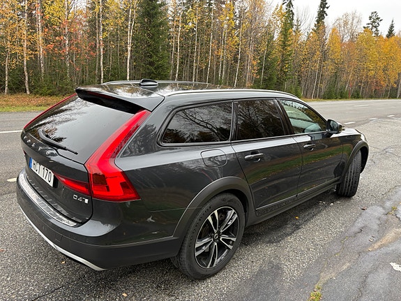 Volvo V90 Cross Country 8 of 11