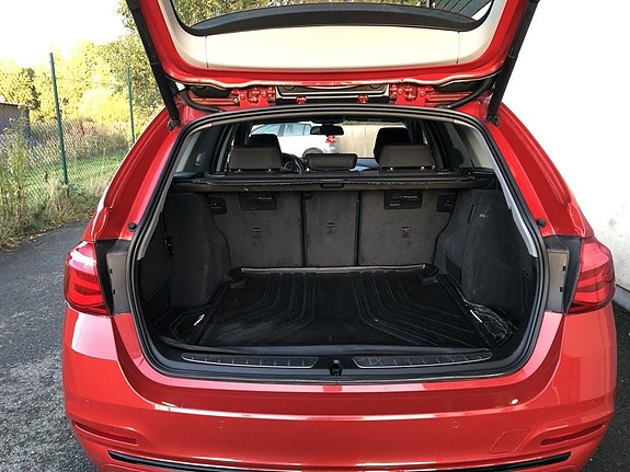 BMW 318d 11 of 19