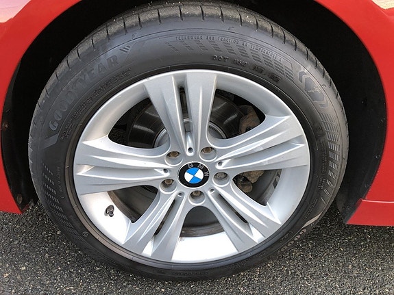 BMW 318d 18 of 19