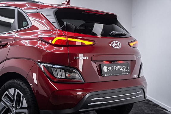 Hyundai Kona 12 of 28