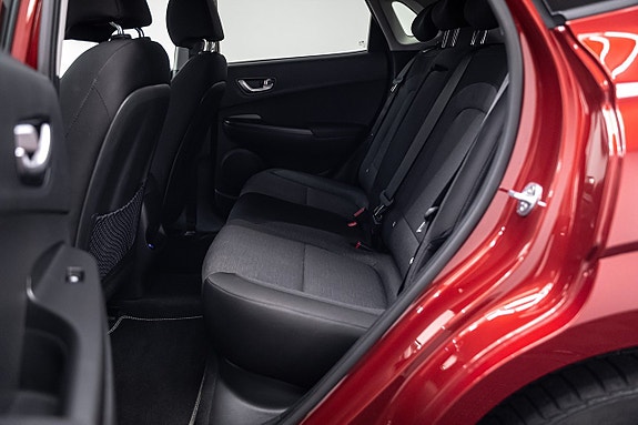 Hyundai Kona 25 of 28