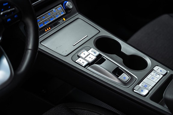Hyundai Kona 17 of 28