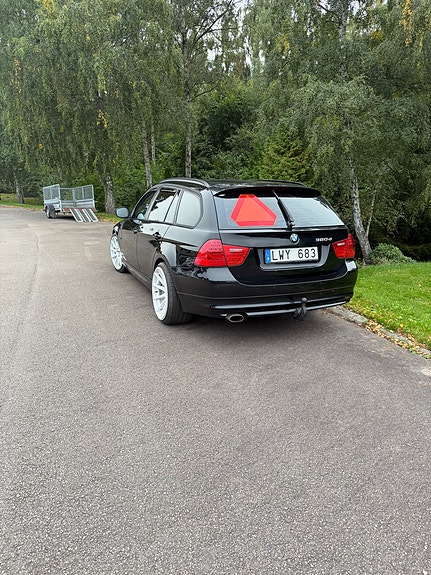 BMW 320d 4 of 9