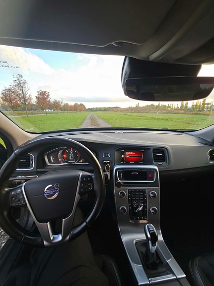 Volvo S60 7 of 10
