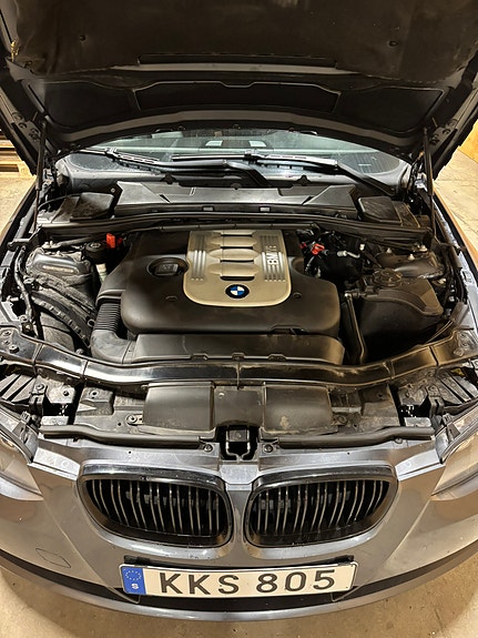 BMW 325d 2 of 19