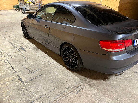 BMW 325d 15 of 19