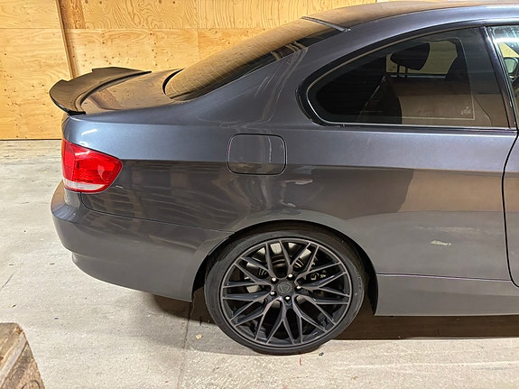 BMW 325d 17 of 19