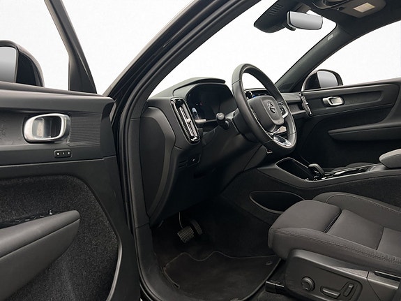 Volvo C40 12 of 30