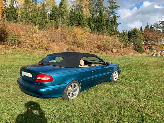 Volvo C70 2 of 15