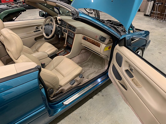 Volvo C70 11 of 15