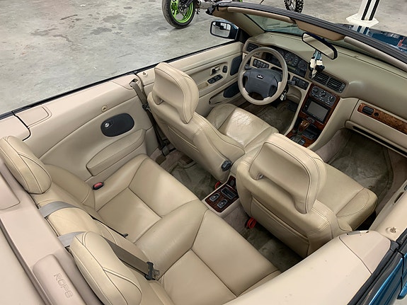Volvo C70 9 of 15