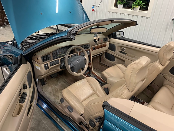 Volvo C70 10 of 15