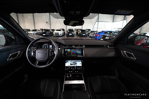 Land Rover Range Rover Velar 10 of 21