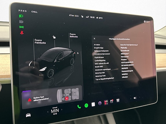 Tesla Model Y 26 of 30