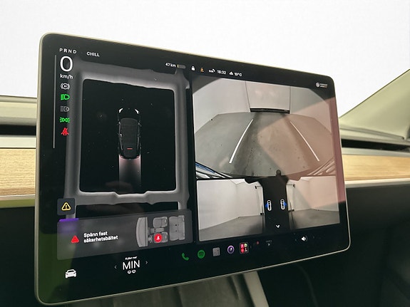Tesla Model Y 20 of 30